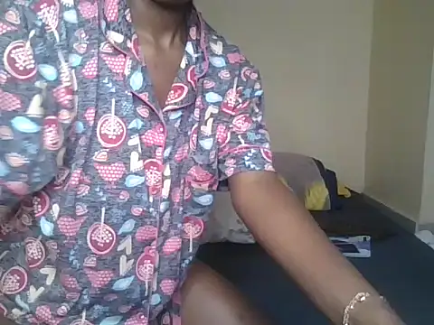 Snapshot of Pretty-kaya chatting on July 2026 11:18:02 AM Pretty-kaya online show from July 2026 11:18:02 AM