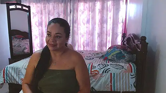 donatellarosi online show from July 2026 09:27:02 PM