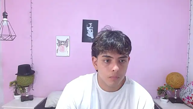 Snapshot of zayne_lyon chatting on July 2026 11:50:01 AM zayne lyon online show from July 2026 11:50:01 AM