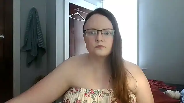 Snapshot of sylviexxxfun2 chatting on July 2026 05:43:02 PM sylviexxxfun2 online show from July 2026 05:43:02 PM