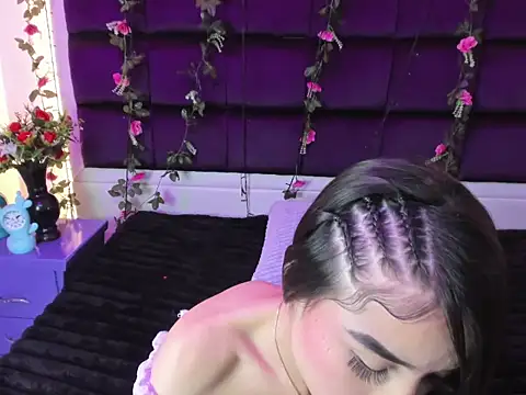 Lola Hott  online show from July 2026 03:02:01 AM