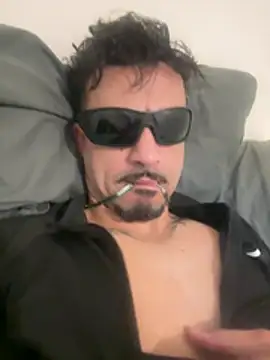 Snapshot of DiegoPosturado chatting on July 2026 03:35:01 AM DiegoPosturado online show from July 2026 03:35:01 AM