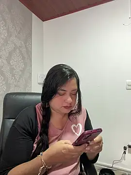 Snapshot of Antonella_Bernal chatting on July 2026 02:13:01 PM Antonella Bernal online show from July 2026 02:13:01 PM