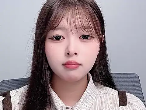 Winnie005 online show from July 2026 03:58:01 AM