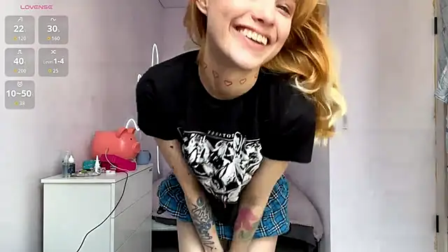Snapshot of Lili_pup chatting on July 2026 09:28:02 AM Lili pup online show from July 2026 09:28:02 AM