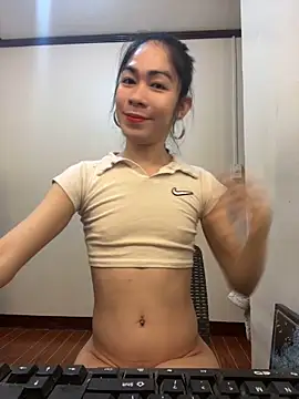 YourTSLovely online show from November 2025 07:29:01 PM