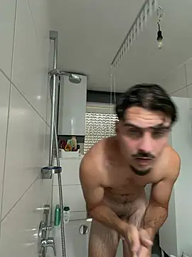 youngspritzer online show from July 2026 06:37:02 PM
