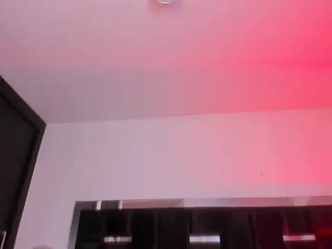 miss yissell online show from July 2026 09:01:01 PM