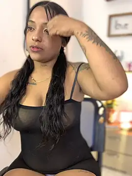 TiffanyCanela online show from July 2026 07:32:02 PM