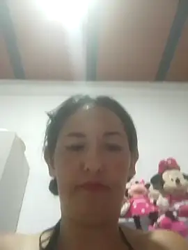 Sammyreina07 online show from July 2026 06:32:02 AM