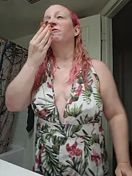 XxMs StarzxX online show from June 2026 01:32:02 PM