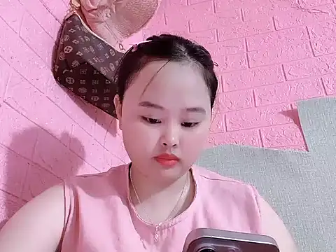 Snapshot of Minee99 chatting on July 2026 08:33:01 AM Minee99 online show from July 2026 08:33:01 AM