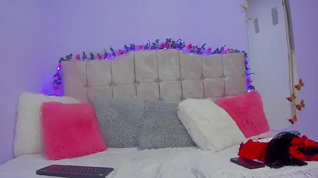 DeisyFox online show from July 2026 01:07:02 PM