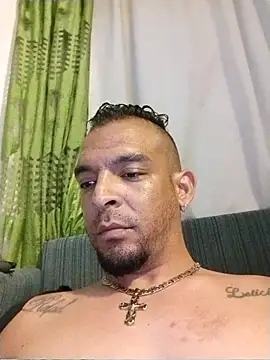 CarlitoCubano online show from July 2026 01:36:02 AM
