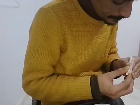 fantasmoni online show from November 2025 05:24:01 PM