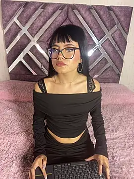 Saphira Pink online show from July 2026 05:54:02 PM