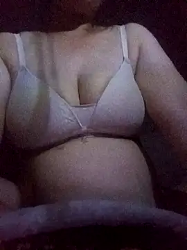 Snapshot of Jenny-rose chatting on July 2026 03:09:02 PM Jenny-rose online show from July 2026 03:09:02 PM