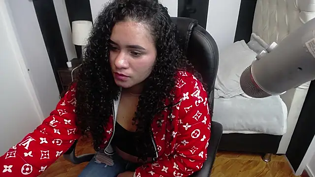 aurora scott online show from July 2026 10:18:02 PM