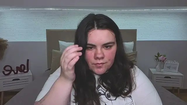 Snapshot of Ukr_Lena chatting on July 2026 11:45:01 AM Ukr Lena online show from July 2026 11:45:01 AM