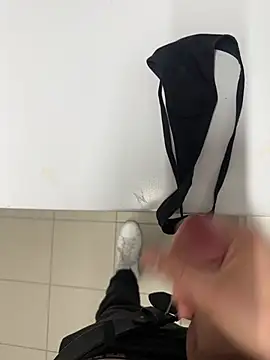 swissboy22 online show from March 2026 12:00:02 AM