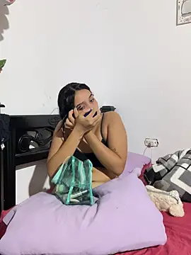 Snapshot of Reyxbabyalis chatting on July 2026 01:02:02 AM Reyxbabyalis online show from July 2026 01:02:02 AM