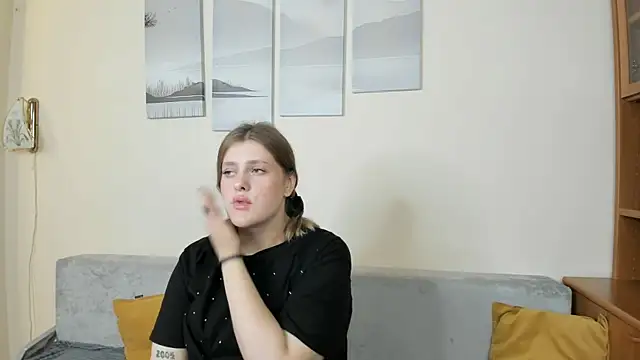 MossCradle online show from July 2026 01:02:01 PM