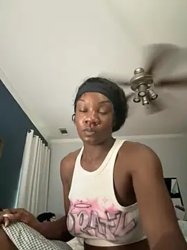 Snapshot of therealgiabenj chatting on July 2026 06:54:01 PM therealgiabenj online show from July 2026 06:54:01 PM