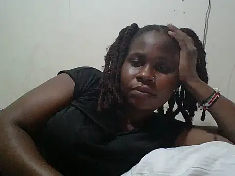yummyychocolate  online show from July 2026 04:20:03 PM