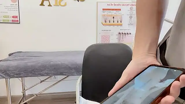 Katy Bae online show from November 2025 05:23:02 AM