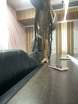 Snapshot of riri_brunnete chatting on March 2026 04:06:02 AM riri brunnete online show from March 2026 04:06:02 AM