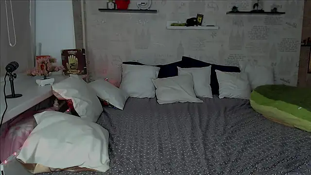 AleksandraCandy online show from July 2026 10:17:01 PM