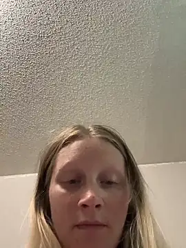 Lipsofanangelll online show from July 2026 06:48:01 PM