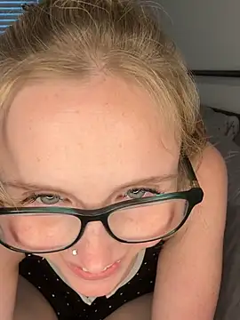 Kat peachyy26 online show from July 2026 11:11:02 PM
