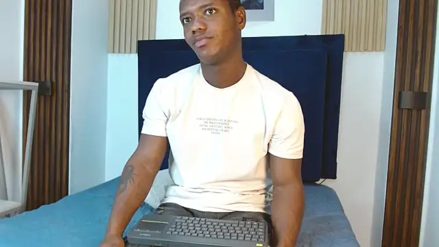 alexis fernandez online show from July 2026 08:05:02 PM