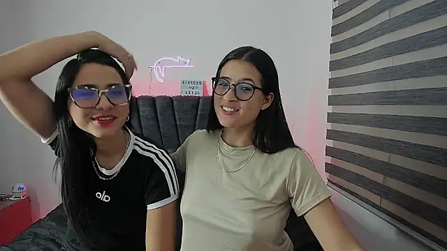 Snapshot of Lisa_sophia_ chatting on July 2026 02:40:02 AM Lisa sophia online show from July 2026 02:40:02 AM