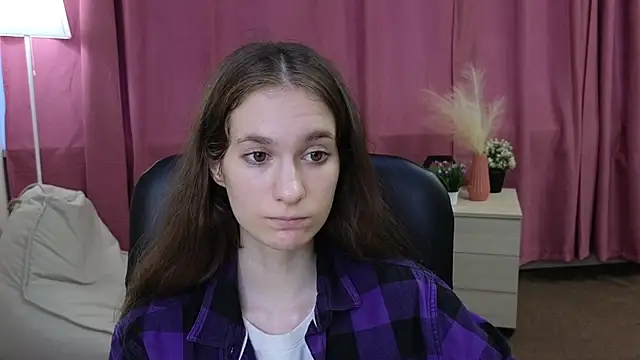 MuoiSlattery online show from July 2026 10:33:02 AM
