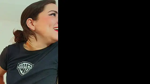 Snapshot of Julianna_SX chatting on July 2026 12:34:01 PM Julianna SX online show from July 2026 12:34:01 PM