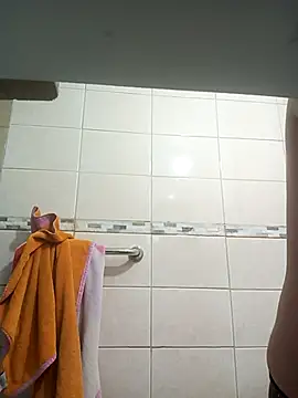 robredoj online show from November 2025 10:53:02 PM