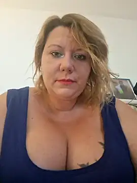 pulpeuselulu online show from July 2026 10:00:02 AM