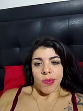 Snapshot of LUNA_x19 chatting on July 2026 11:55:02 PM LUNA x19 online show from July 2026 11:55:02 PM