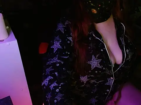 VibeFox online show from August 2026 12:17:02 AM