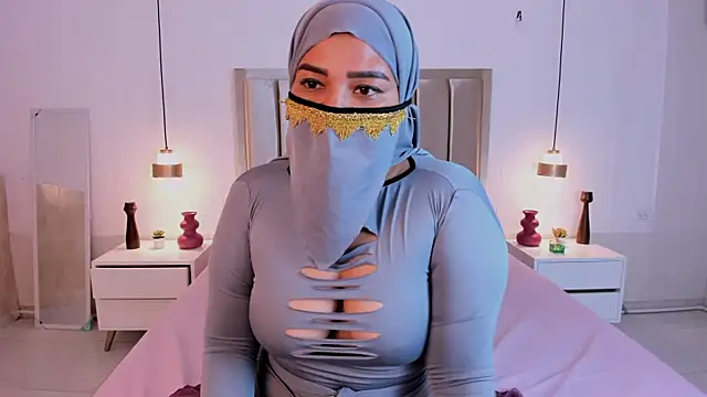 amira farahh online show from July 2026 11:22:02 PM