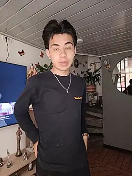 Nicolas moon online show from August 2026 06:58:01 PM