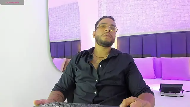 Snapshot of Jacksson_Miller_ chatting on August 2026 10:03:01 PM Jacksson Miller online show from August 2026 10:03:01 PM