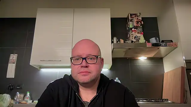 Snapshot of theitalianbear chatting on February 2025 12:19:01 AM theitalianbear online show from February 2025 12:19:01 AM