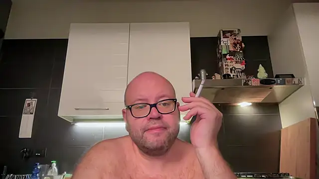 Snapshot of theitalianbear chatting on September 2025 10:31:01 PM theitalianbear online show from September 2025 10:31:01 PM