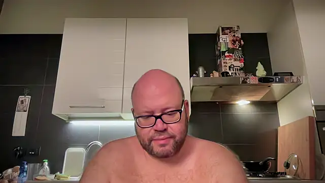 Snapshot of theitalianbear chatting on September 2025 02:47:02 AM theitalianbear online show from September 2025 02:47:02 AM