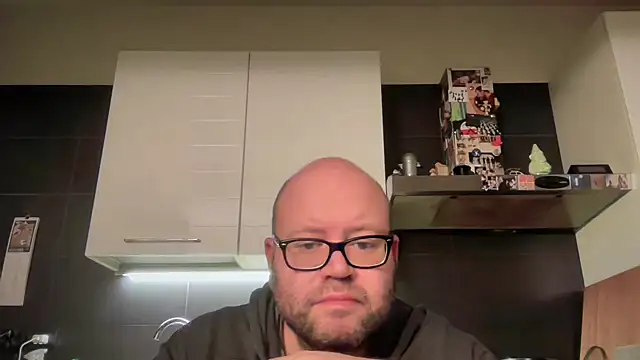 Snapshot of theitalianbear chatting on November 2025 05:08:01 AM theitalianbear online show from November 2025 05:08:01 AM