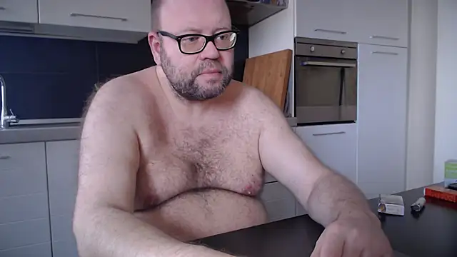 theitalianbear online show from March 2026 03:15:01 PM