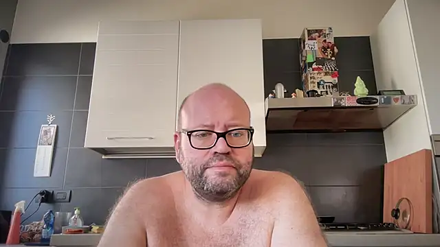 Snapshot of theitalianbear chatting on September 2025 11:48:02 AM theitalianbear online show from September 2025 11:48:02 AM